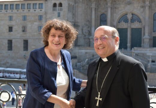 A alcaldesa e o arcebispo de Santiago abordan temas de interese para a cidade na súa primeira xuntanza institucional